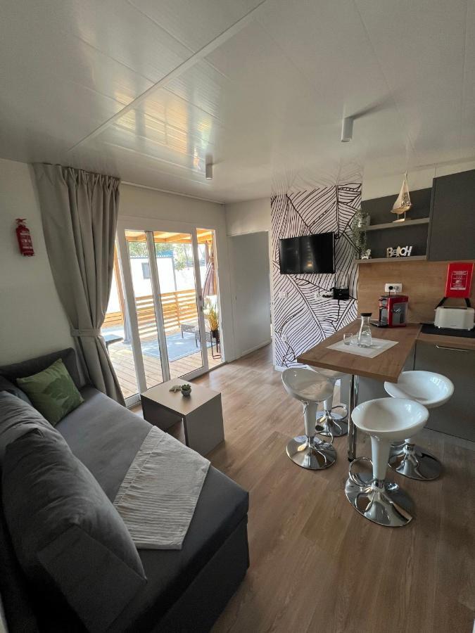 Mobile Home La Vida บีโอกราดนาโมรู ภายนอก รูปภาพ