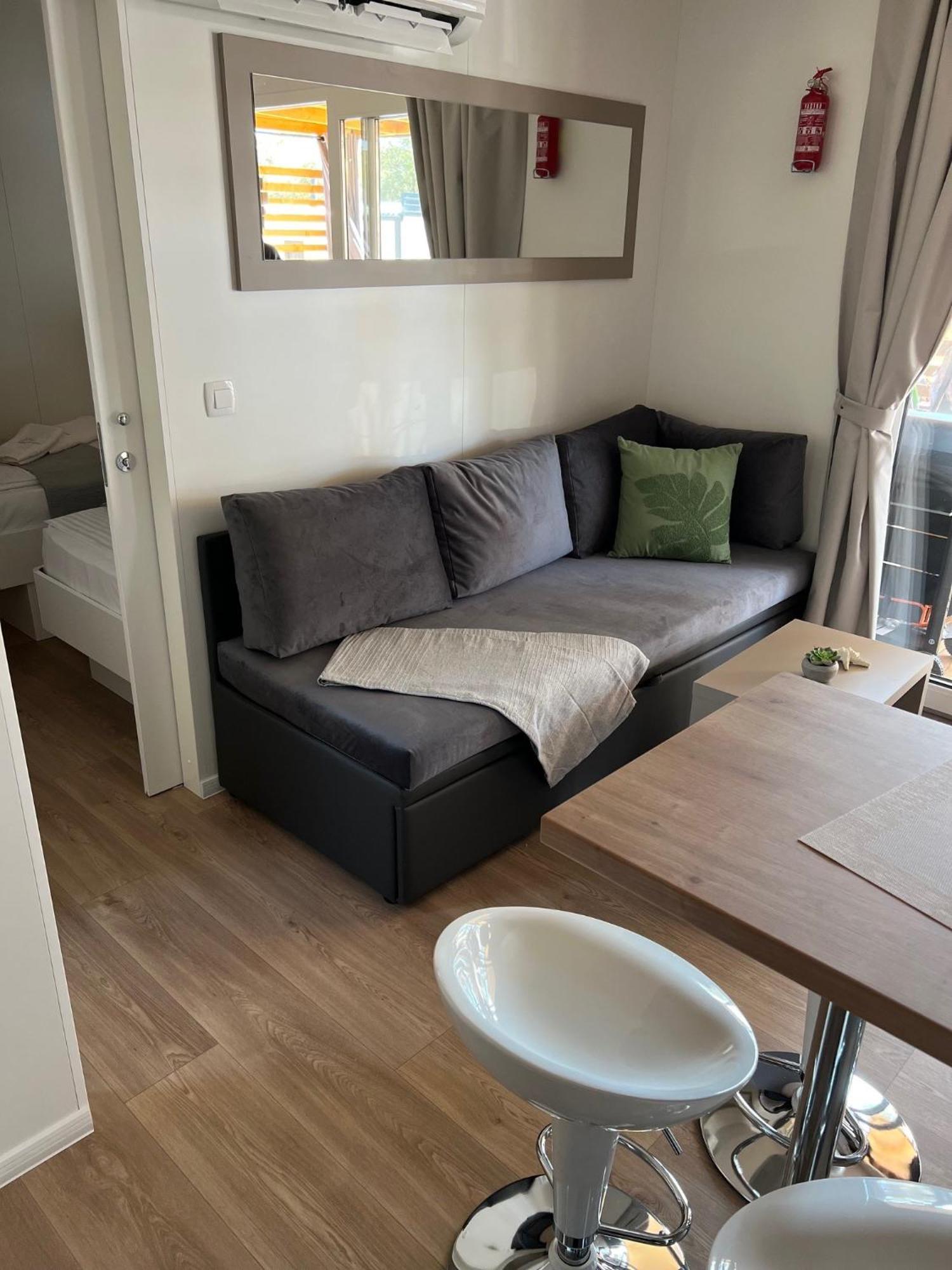 Mobile Home La Vida บีโอกราดนาโมรู ภายนอก รูปภาพ