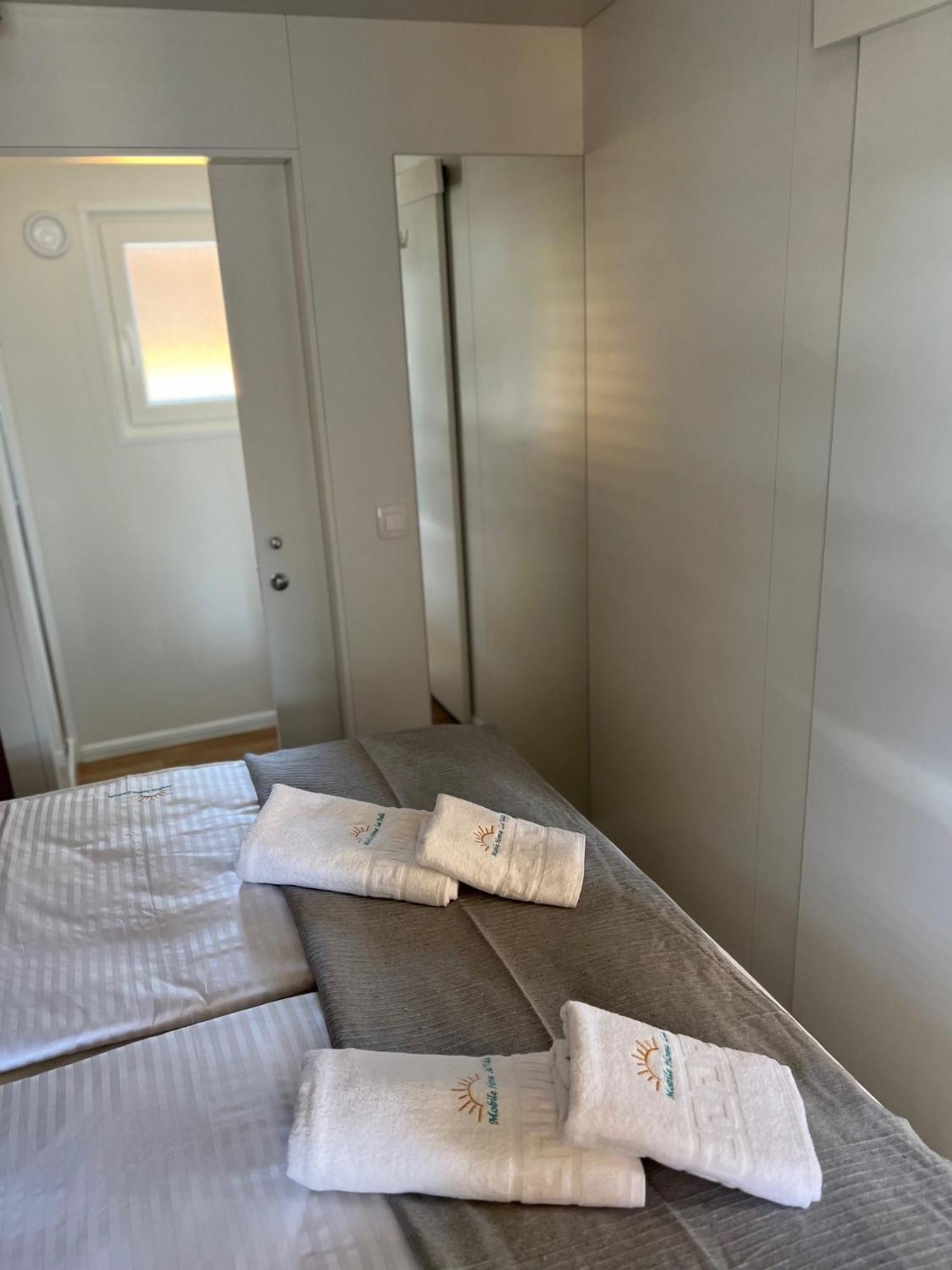 Mobile Home La Vida บีโอกราดนาโมรู ภายนอก รูปภาพ