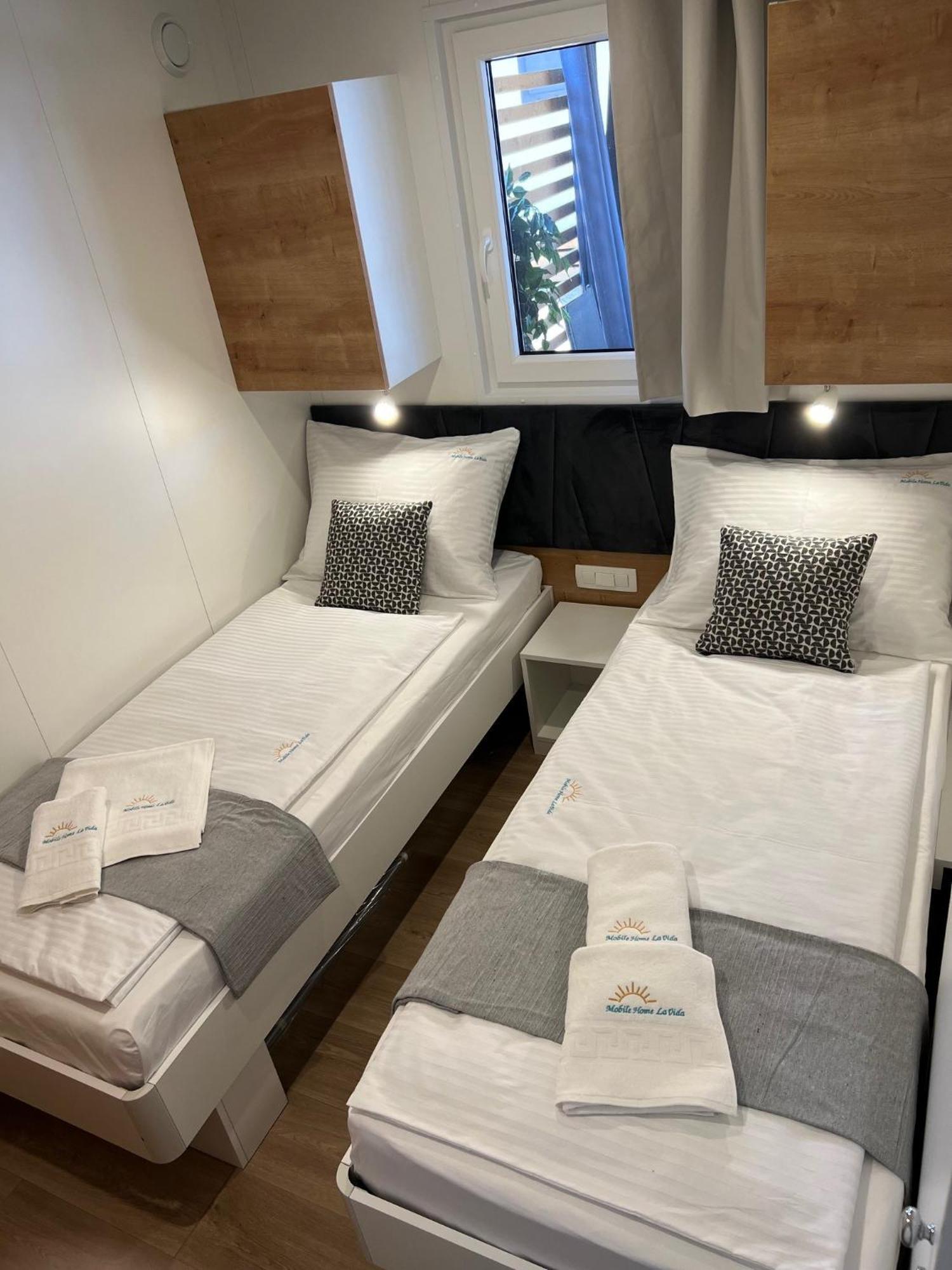 Mobile Home La Vida บีโอกราดนาโมรู ภายนอก รูปภาพ