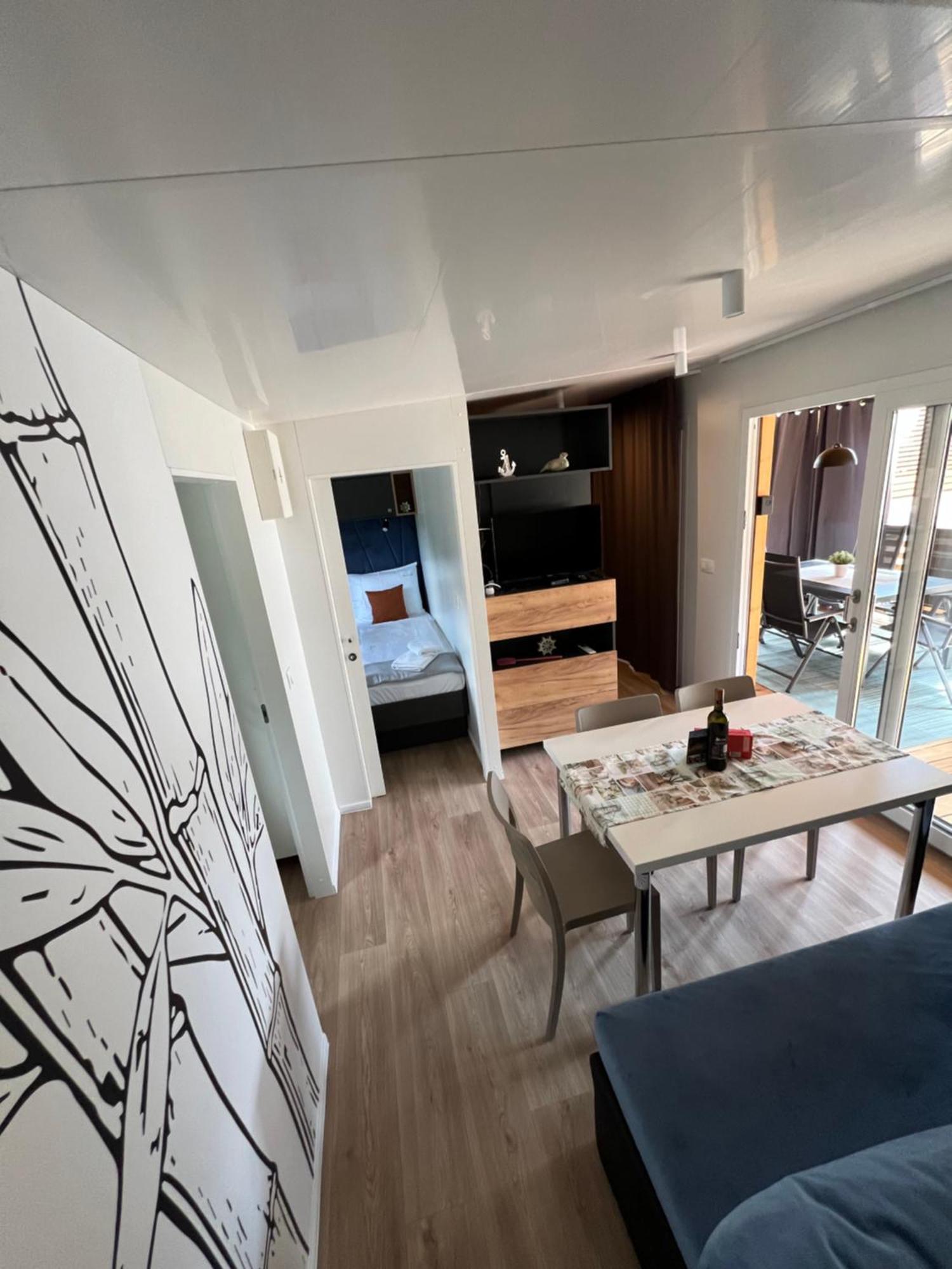 Mobile Home La Vida บีโอกราดนาโมรู ภายนอก รูปภาพ